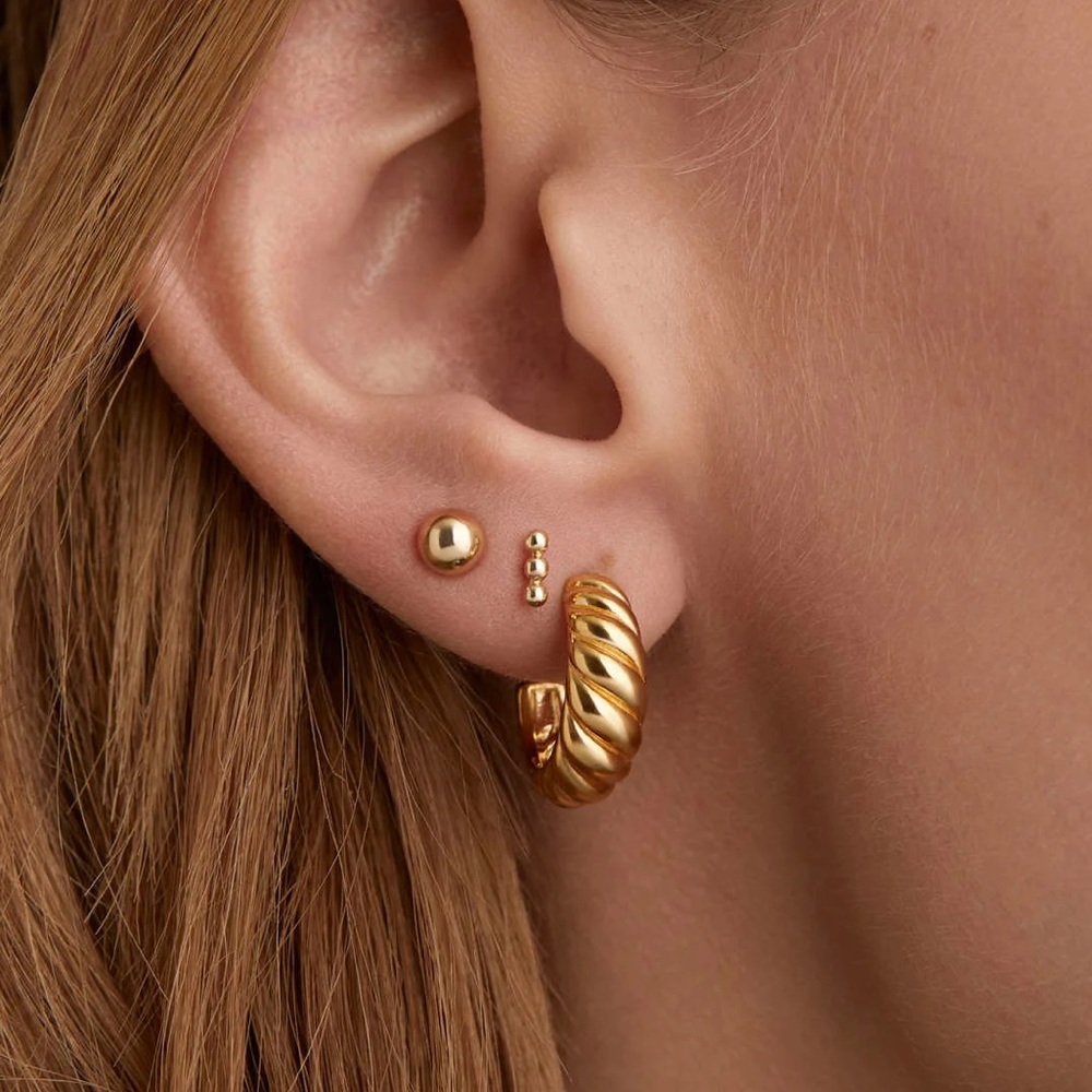 Mejuri Croissant Dôme Hoops